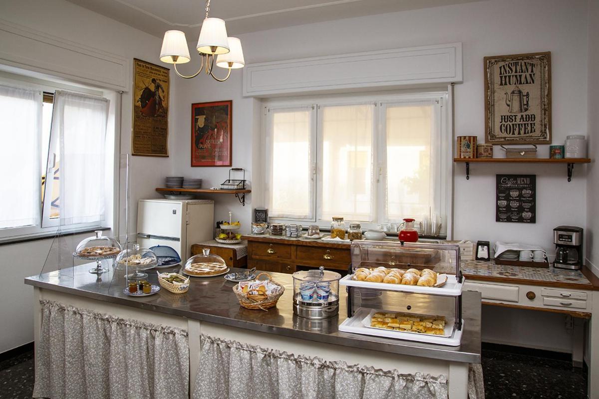 B&B Hotel Costa Azzurra Spotorno Εξωτερικό φωτογραφία